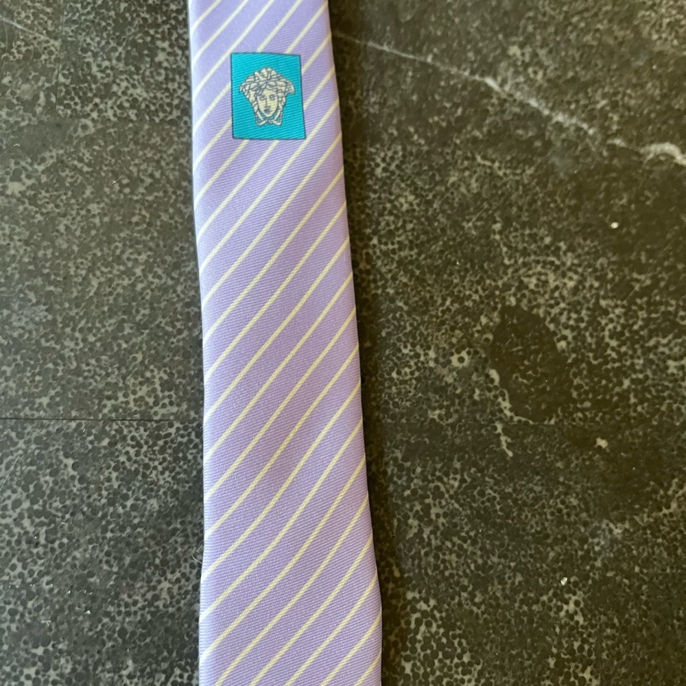 Versace tie - Picture 3 of 4